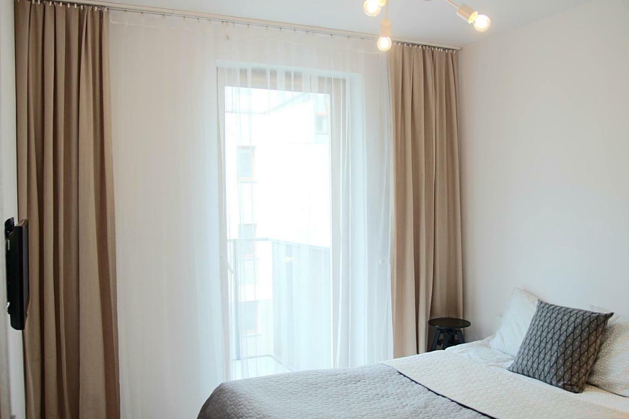 Shoq Studio Nice Apartment With Private Parking Krakau Exterior foto